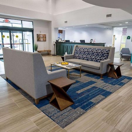 Wingate By Wyndham Lafayette Airport Hotel Bagian luar foto