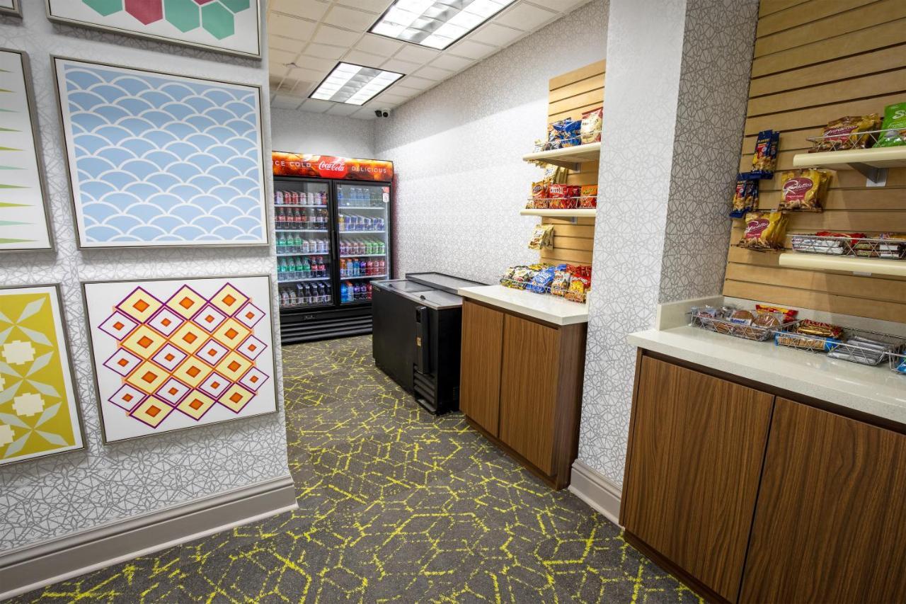 Wingate By Wyndham Lafayette Airport Hotel Bagian luar foto