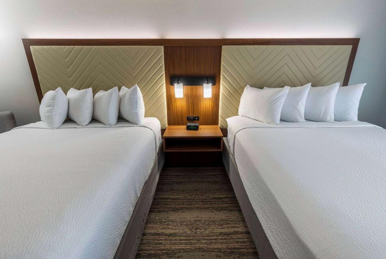 Wingate By Wyndham Lafayette Airport Hotel Bagian luar foto