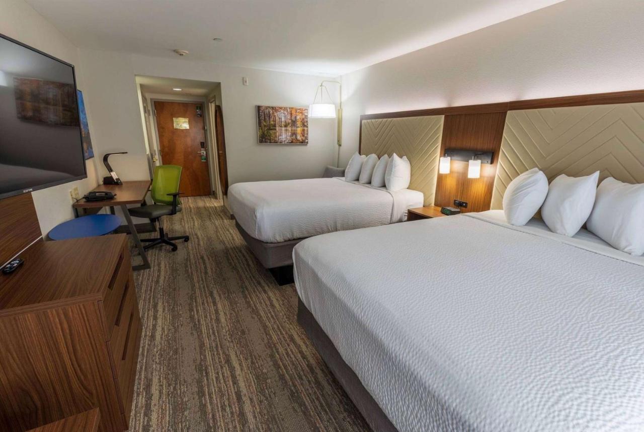 Wingate By Wyndham Lafayette Airport Hotel Bagian luar foto