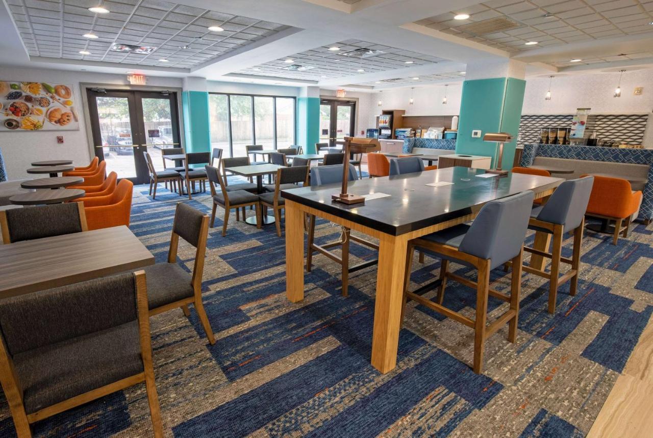 Wingate By Wyndham Lafayette Airport Hotel Bagian luar foto