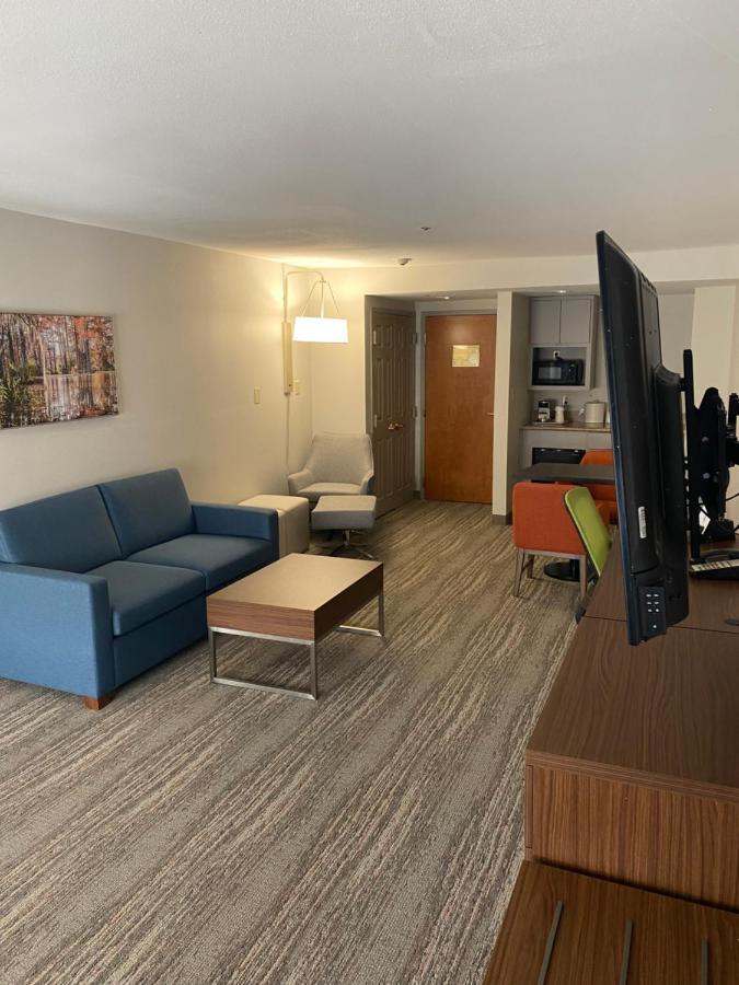 Wingate By Wyndham Lafayette Airport Hotel Bagian luar foto