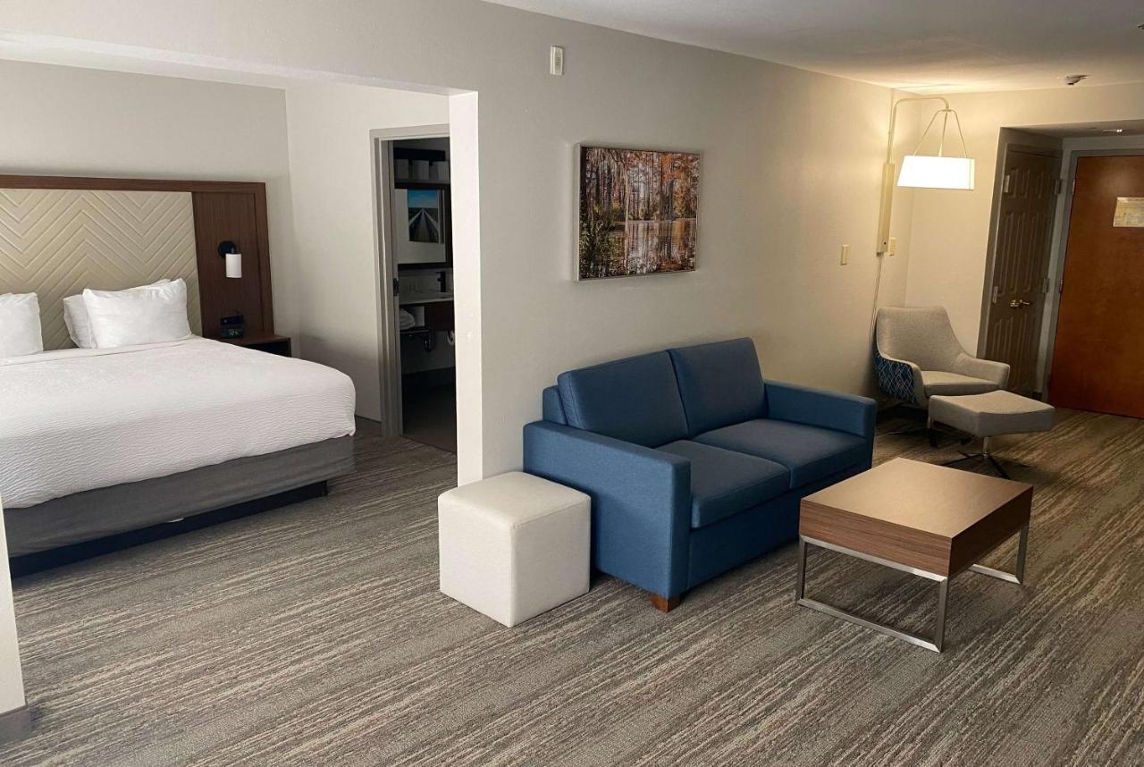 Wingate By Wyndham Lafayette Airport Hotel Bagian luar foto